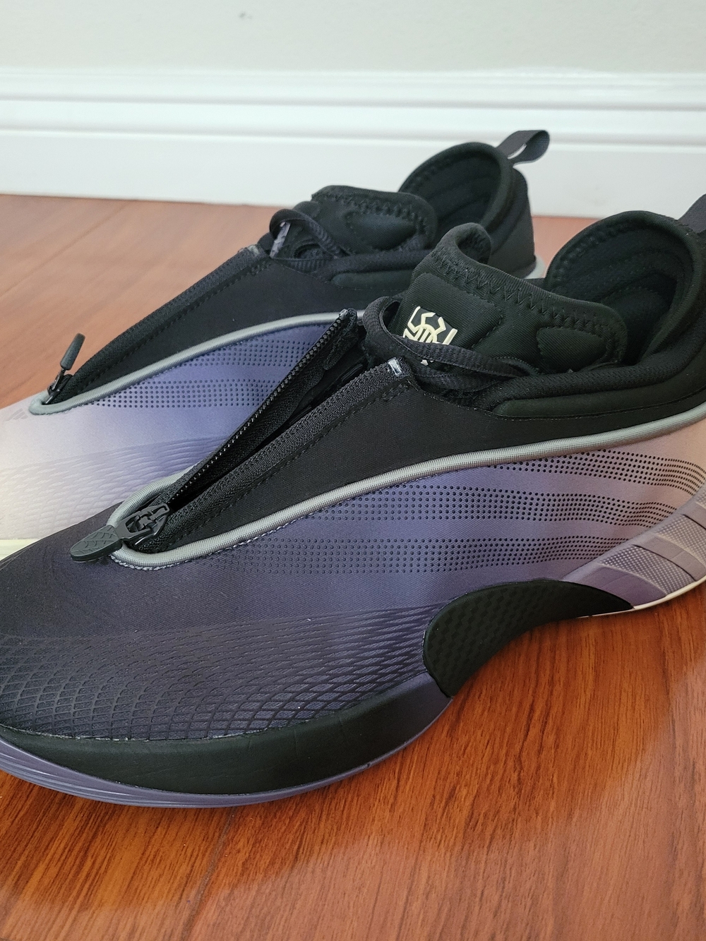 Adidas Basketball Men's D.O.N. DON Issue 7 Preloved Violet/Warm Vanilla US 10